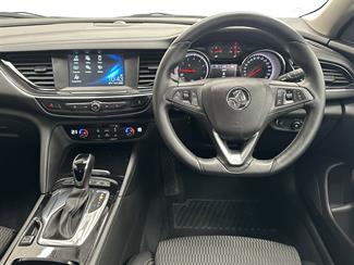 2018 Holden Commodore - Thumbnail