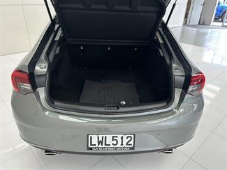 2018 Holden Commodore - Thumbnail