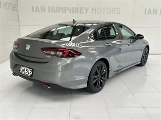 2018 Holden Commodore - Thumbnail