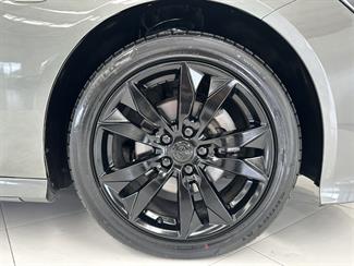 2018 Holden Commodore - Thumbnail