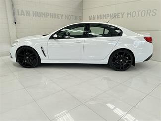 2015 Holden Commodore - Thumbnail