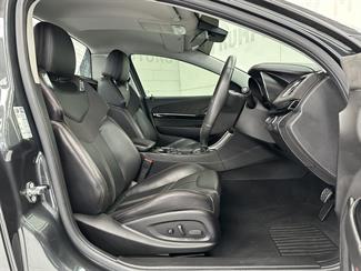 2017 Holden Commodore - Thumbnail