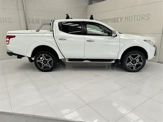 2016 Mitsubishi Triton - Thumbnail