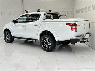 2016 Mitsubishi Triton - Thumbnail