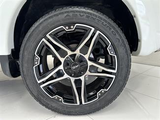 2016 Mitsubishi Triton - Thumbnail