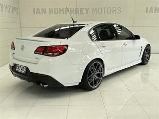 2017 Holden Commodore - Thumbnail
