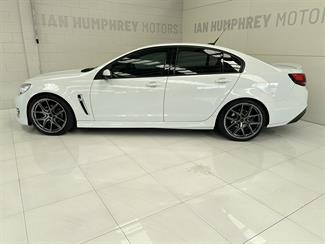 2017 Holden Commodore - Thumbnail