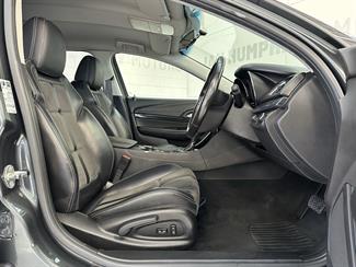 2017 Holden Commodore - Thumbnail