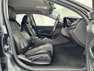 2017 Holden Commodore - Thumbnail