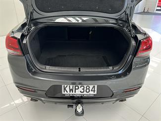 2017 Holden Commodore - Thumbnail