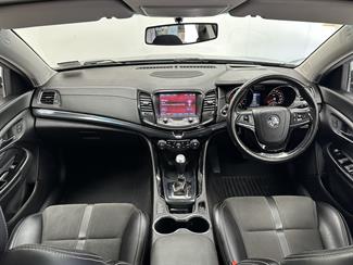 2017 Holden Commodore - Thumbnail