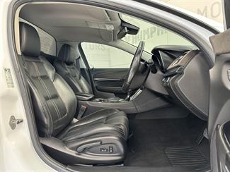 2016 Holden Commodore - Thumbnail