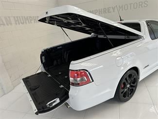 2016 Holden Commodore - Thumbnail