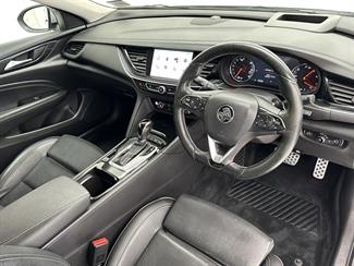 2018 Holden Commodore - Thumbnail