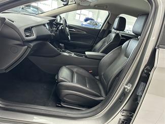 2019 Holden Commodore - Thumbnail