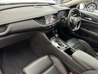 2019 Holden Commodore - Thumbnail