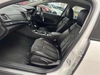 2016 Holden Commodore - Thumbnail