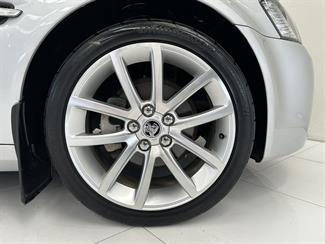 2011 Holden Commodore - Thumbnail