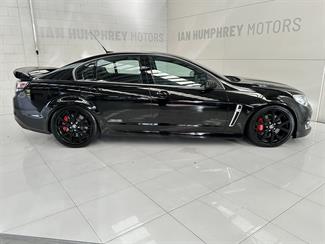 2017 Holden Commodore - Thumbnail