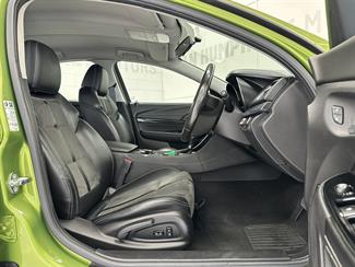 2016 Holden Commodore - Thumbnail