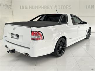 2015 Holden Commodore - Thumbnail