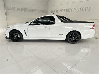 2015 Holden Commodore - Thumbnail