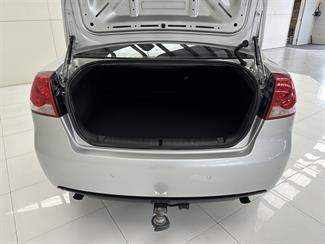 2012 Holden Commodore - Thumbnail
