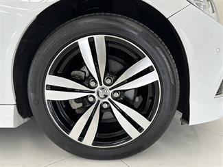 2014 Holden Commodore - Thumbnail