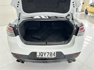 2016 Holden Commodore - Thumbnail