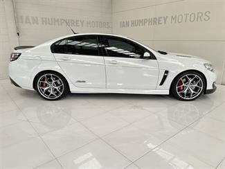 2016 Holden Commodore - Thumbnail