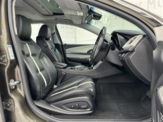 2016 Holden Commodore - Thumbnail