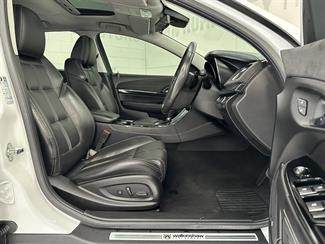 2016 Holden Commodore - Thumbnail