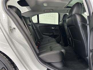 2016 Holden Commodore - Thumbnail