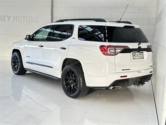 2019 Holden Acadia - Thumbnail