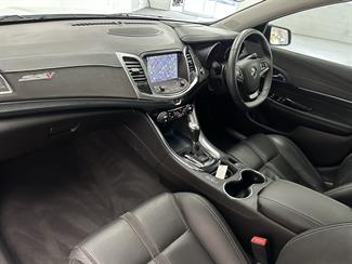 2016 Holden Commodore - Thumbnail