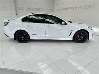 2016 Holden Commodore - Thumbnail