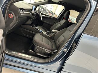 2020 Ford Escape - Thumbnail