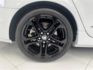 2014 Holden Commodore - Thumbnail