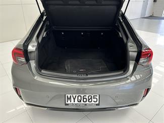 2020 Holden Commodore - Thumbnail