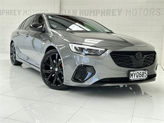 2020 Holden Commodore - Thumbnail