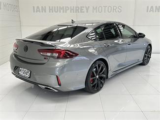 2020 Holden Commodore - Thumbnail