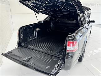 2017 Holden Commodore - Thumbnail