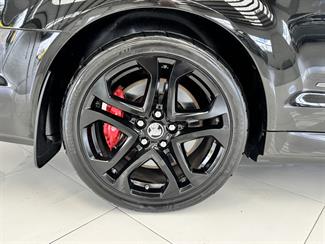 2017 Holden Commodore - Thumbnail