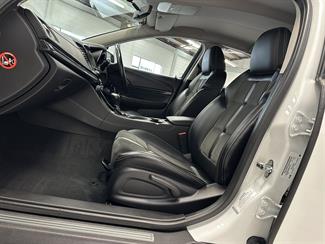 2014 Holden Commodore - Thumbnail