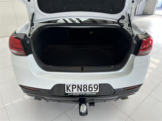 2017 Holden Commodore - Thumbnail