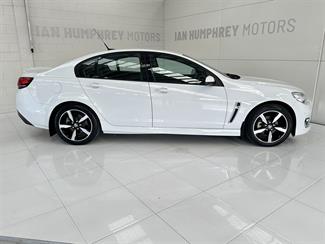 2017 Holden Commodore - Thumbnail