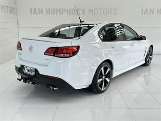 2017 Holden Commodore - Thumbnail