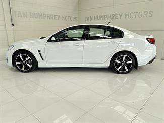 2017 Holden Commodore - Thumbnail