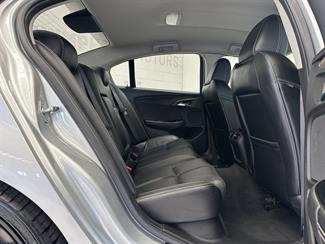 2016 Holden Commodore - Thumbnail