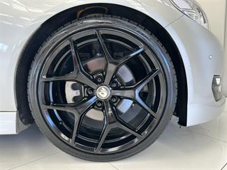 2016 Holden Commodore - Thumbnail